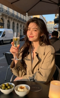 느낌 좋은 여인