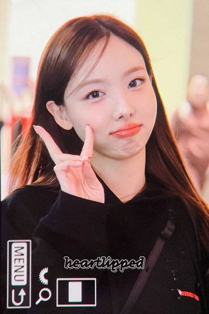 호호일일